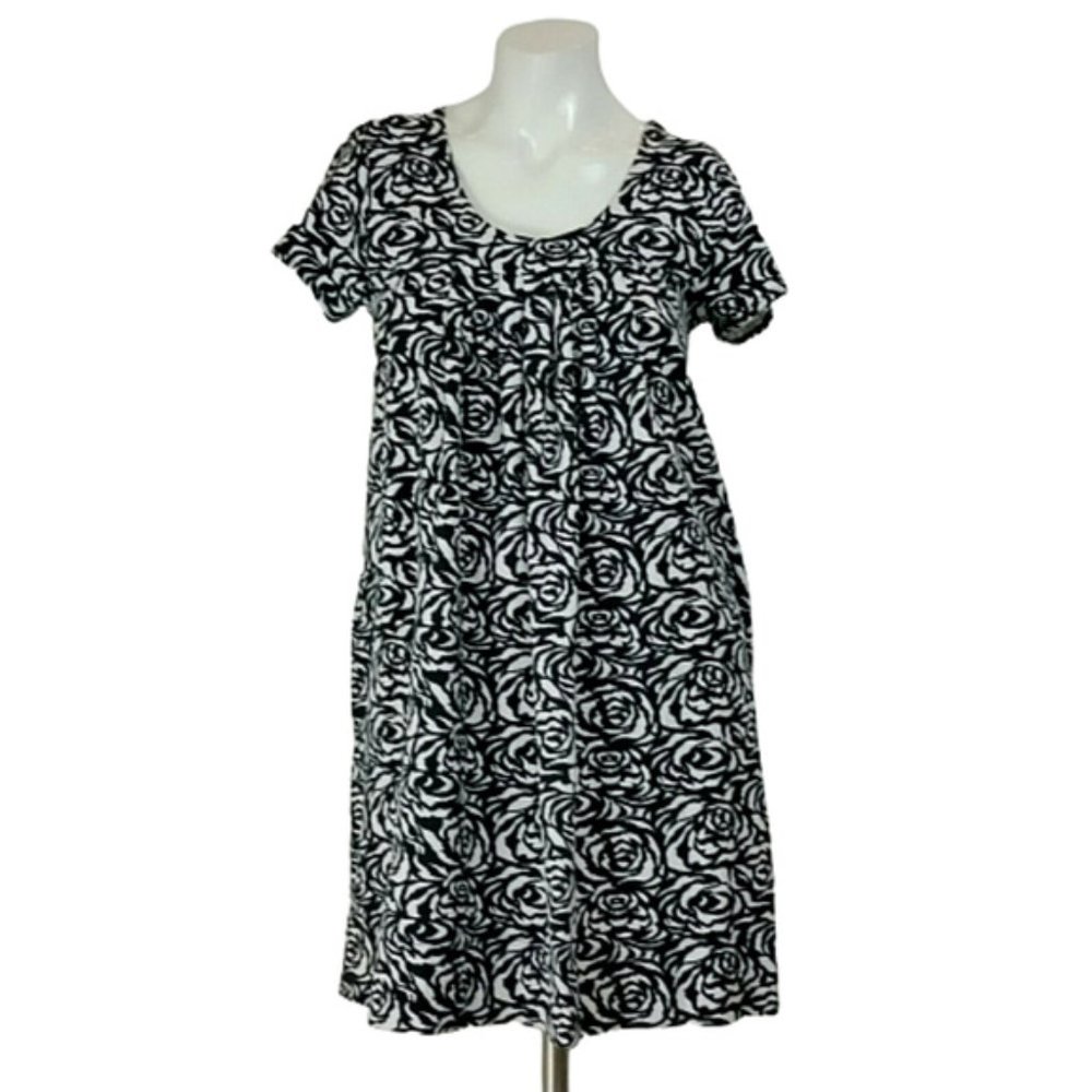Motto Rose Print Short Sleeve Dress w/ Pockets